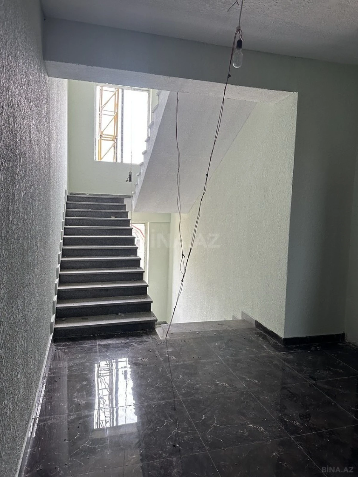 Satılır 3 otaqlı mənzil 71 m²