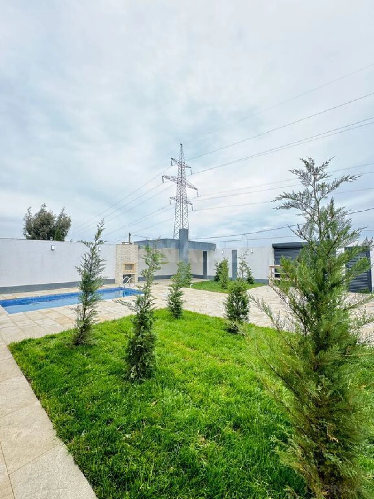 Satılır 4 otaqlı həyət evi 170 m²