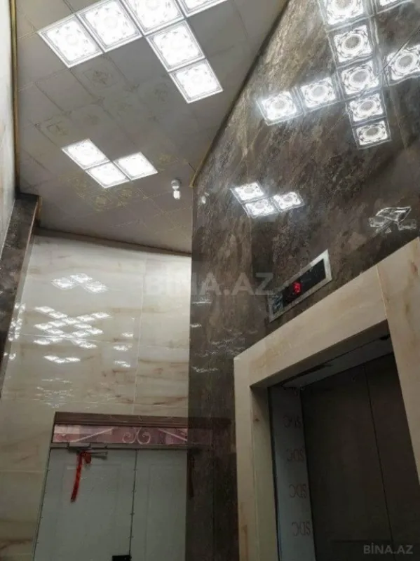 Satılır 2 otaqlı mənzil 128 m²