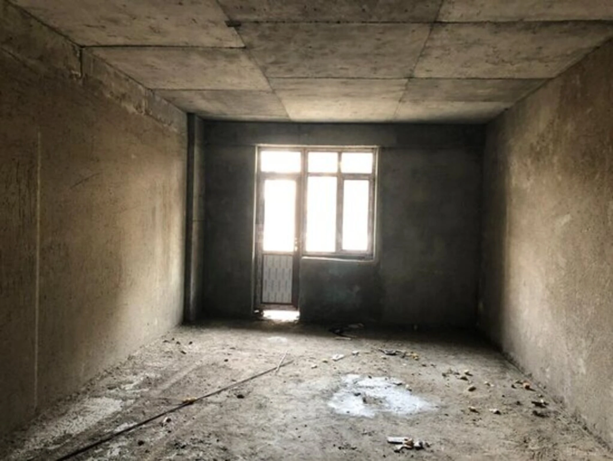 Satılır 2 otaqlı mənzil 128 m²