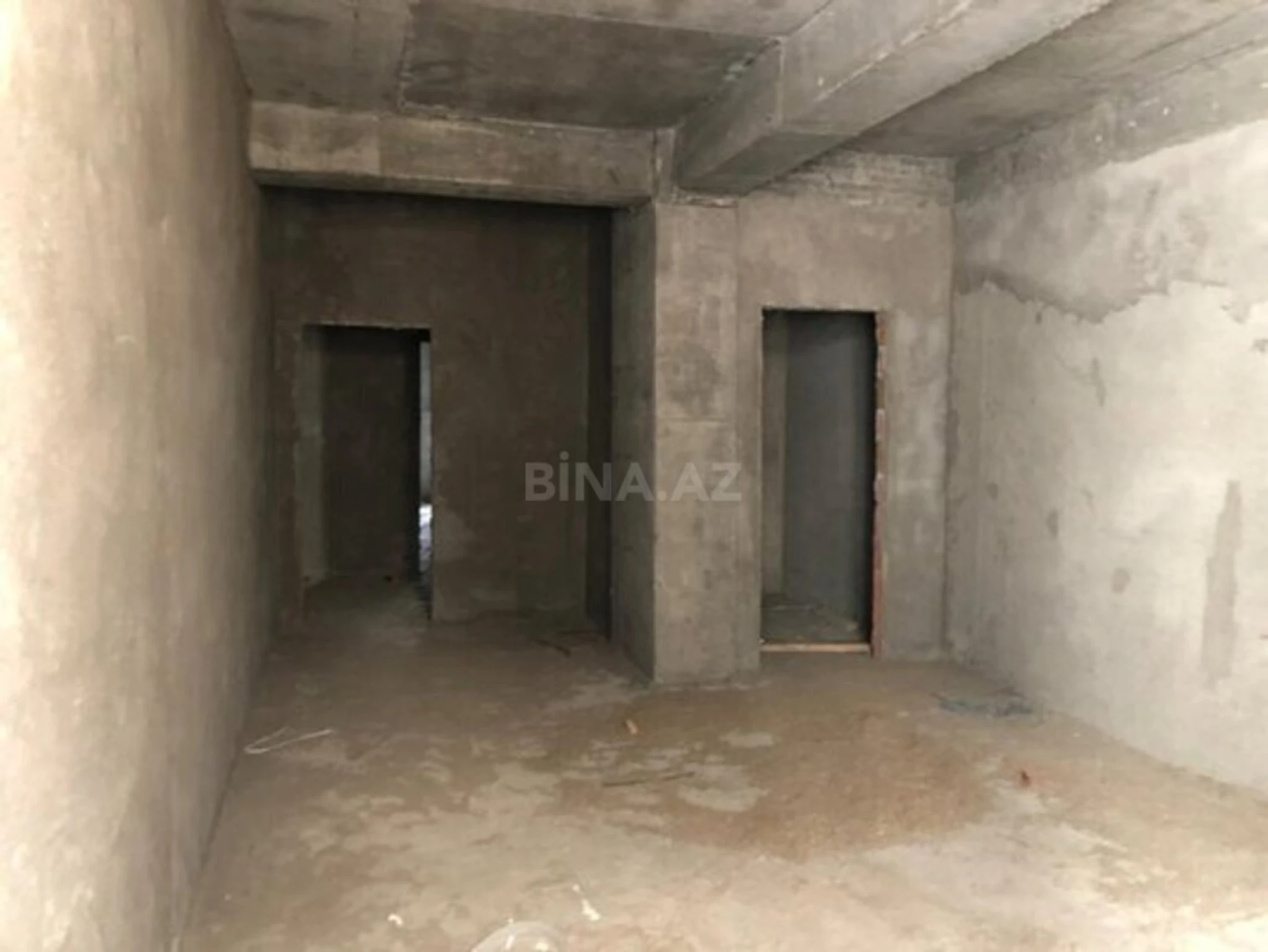 Satılır 3 otaqlı mənzil 147 m²