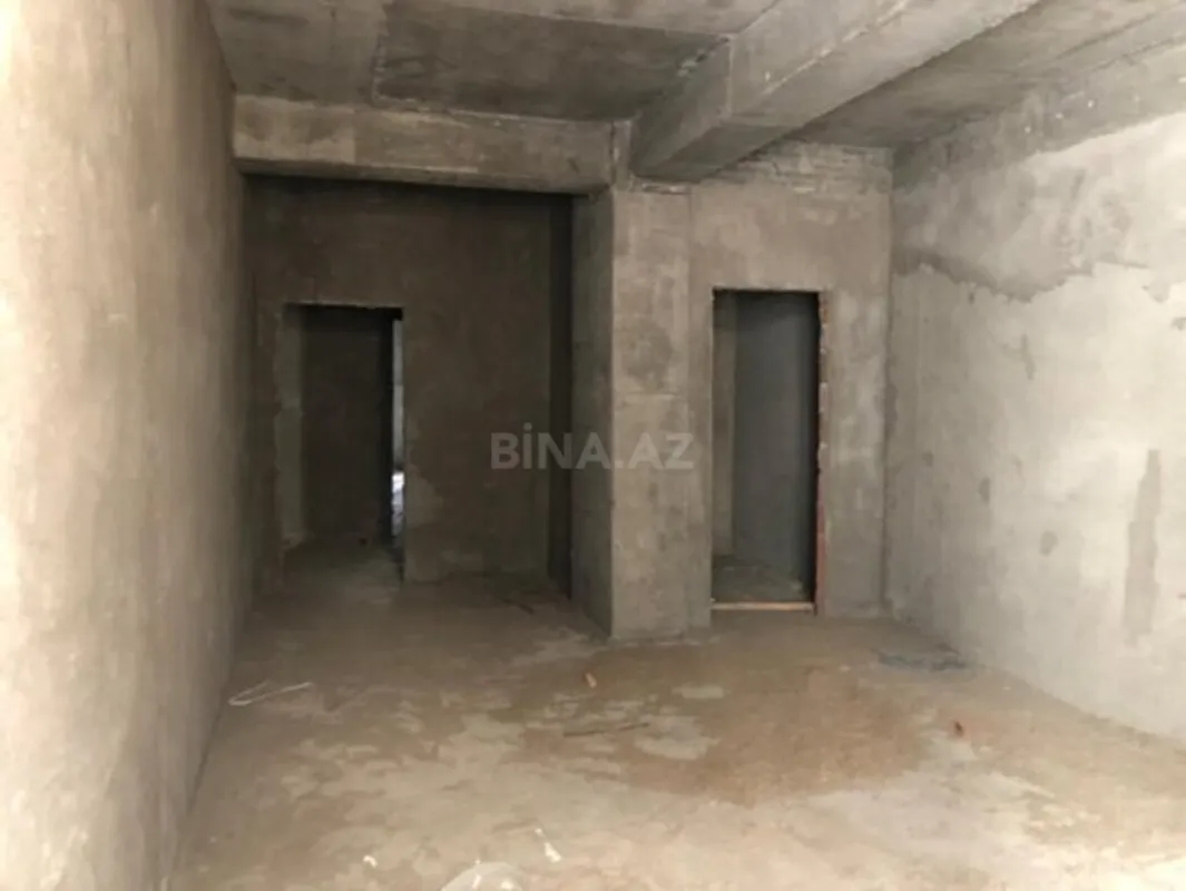 Satılır 3 otaqlı mənzil 147 m²