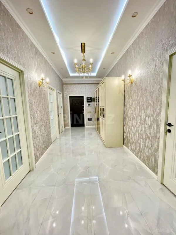 Kirayə verilir 3 otaqlı mənzil 125 m²
