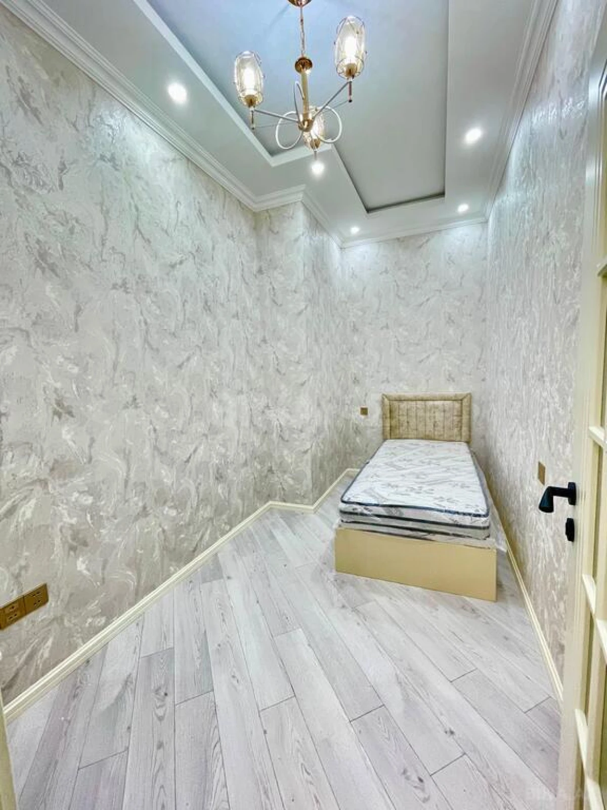 Kirayə verilir 3 otaqlı mənzil 125 m²