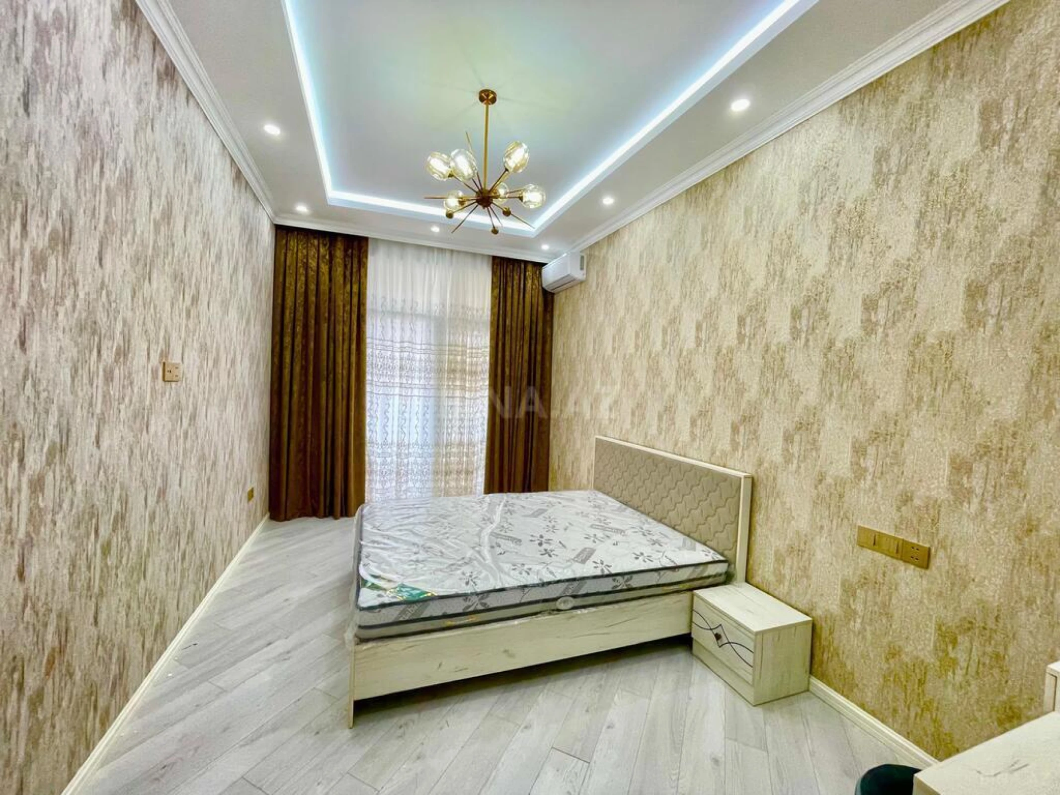 Kirayə verilir 3 otaqlı mənzil 125 m²