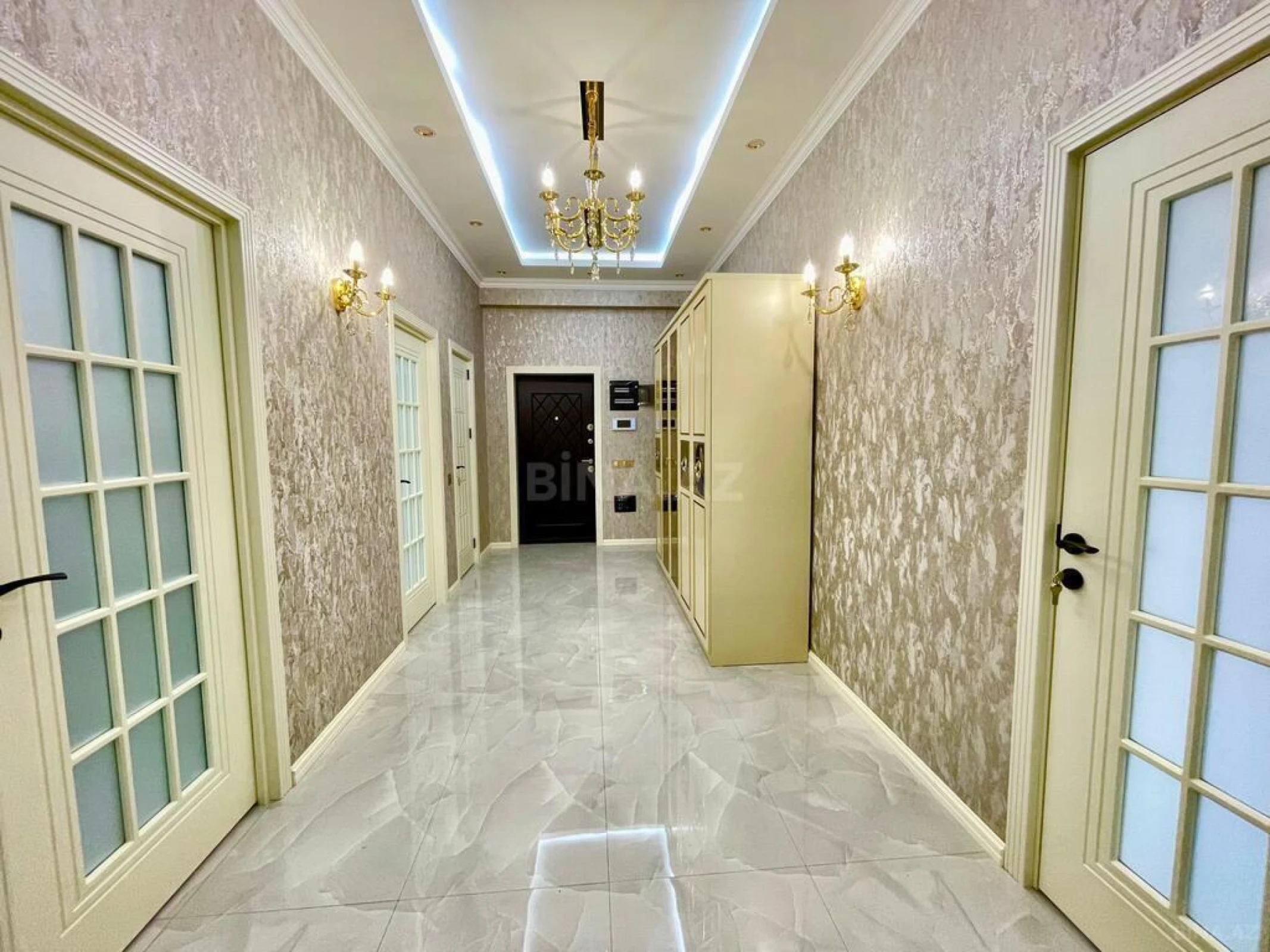 Kirayə verilir 3 otaqlı mənzil 125 m²