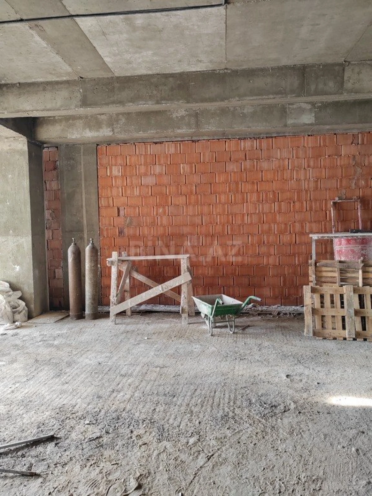 Satılır obyekt 70 m²