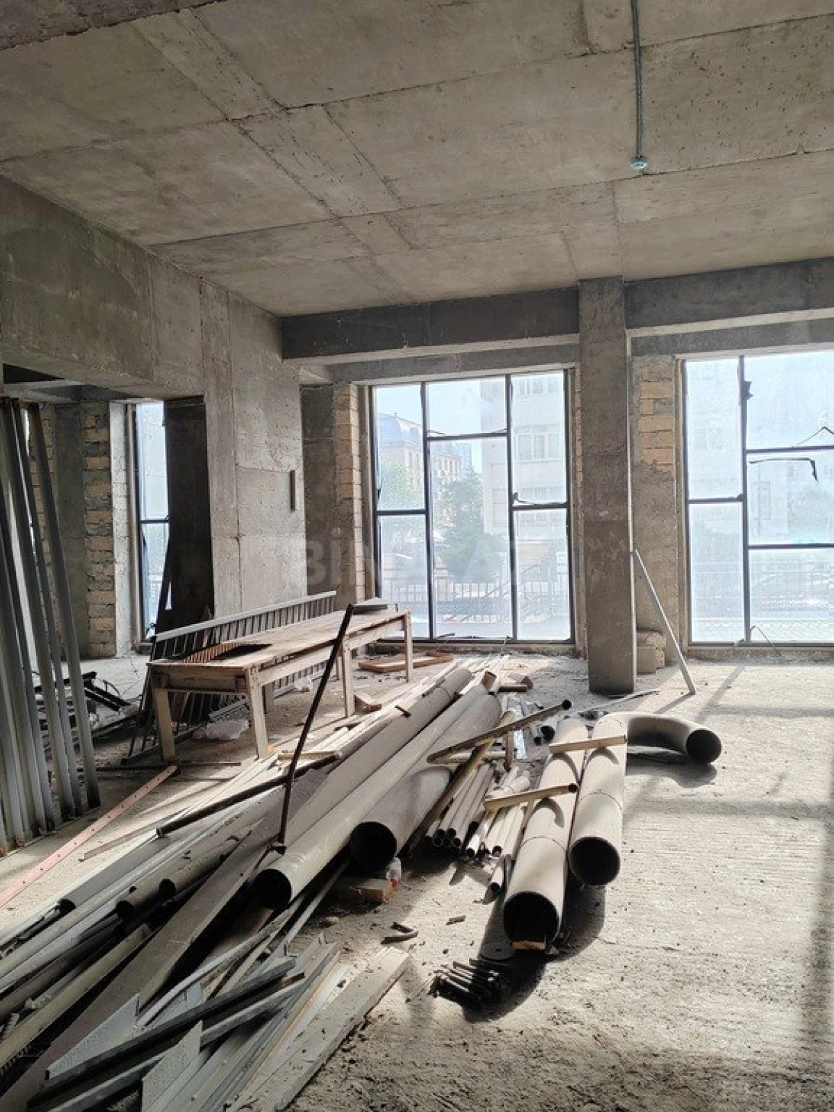 Satılır obyekt 70 m²