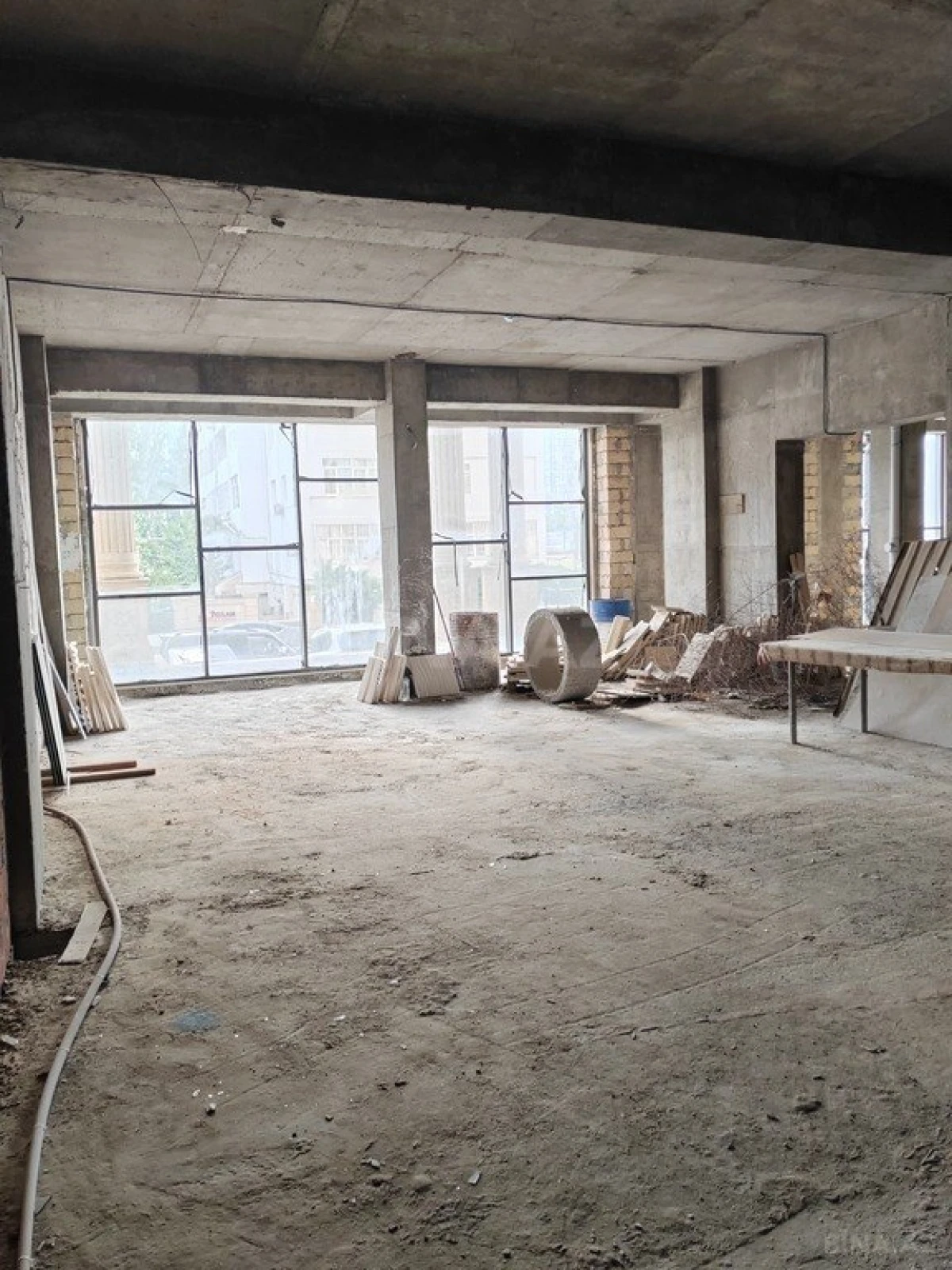 Satılır obyekt 70 m²