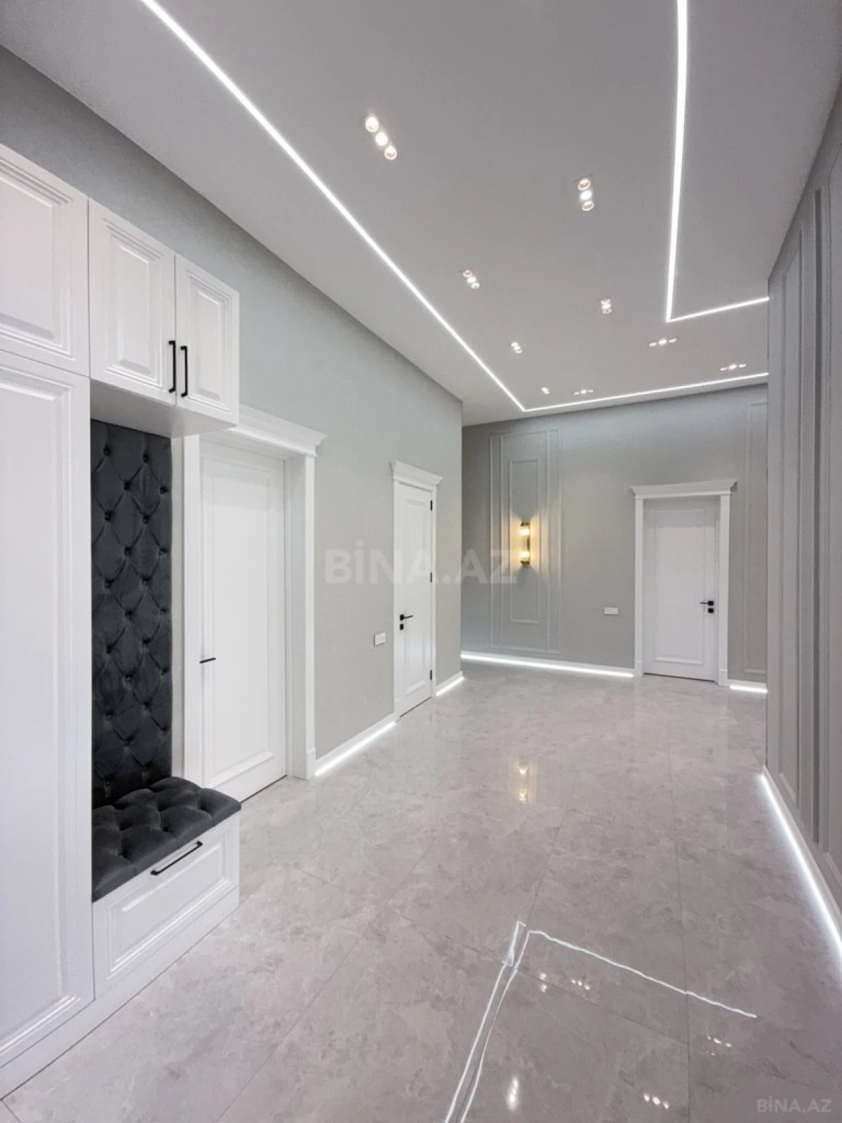 Satılır 5 otaqlı həyət evi 265 m²