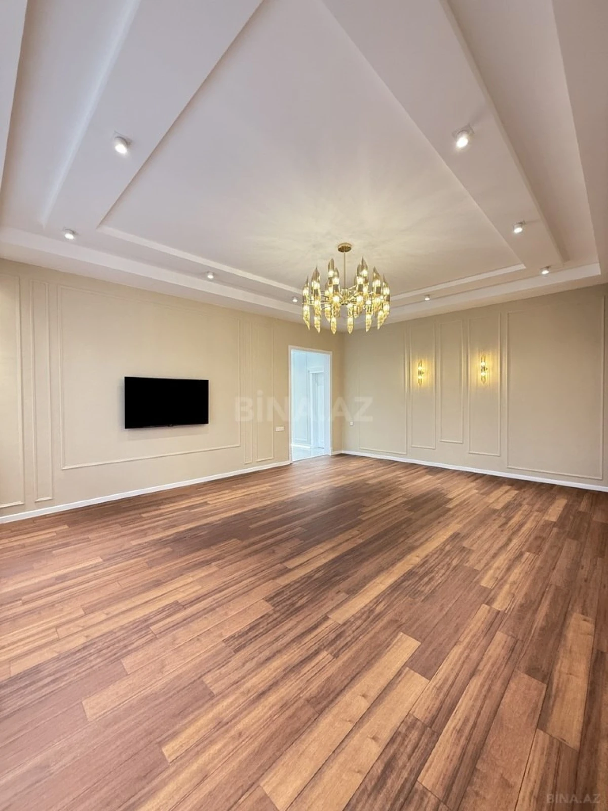 Satılır 5 otaqlı həyət evi 265 m²