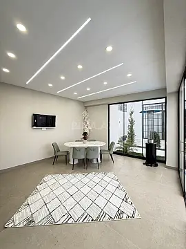 Satılır 5 otaqlı həyət evi 265 m²