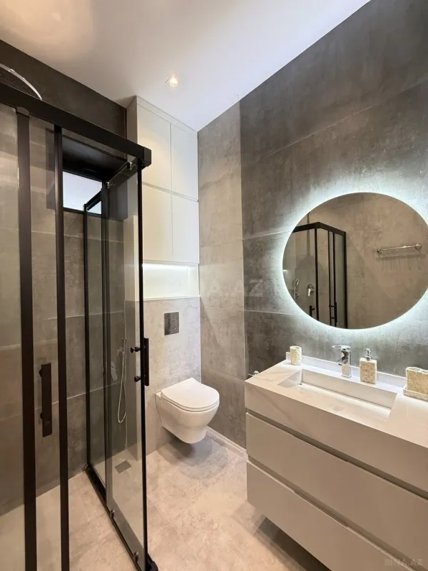 Satılır 5 otaqlı həyət evi 265 m²