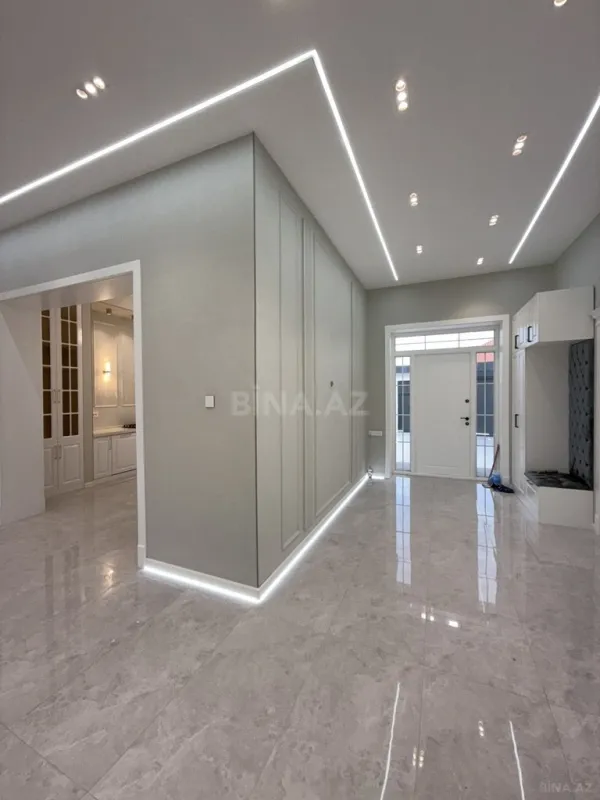 Satılır 5 otaqlı həyət evi 265 m²
