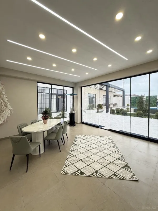 Satılır 5 otaqlı həyət evi 265 m²