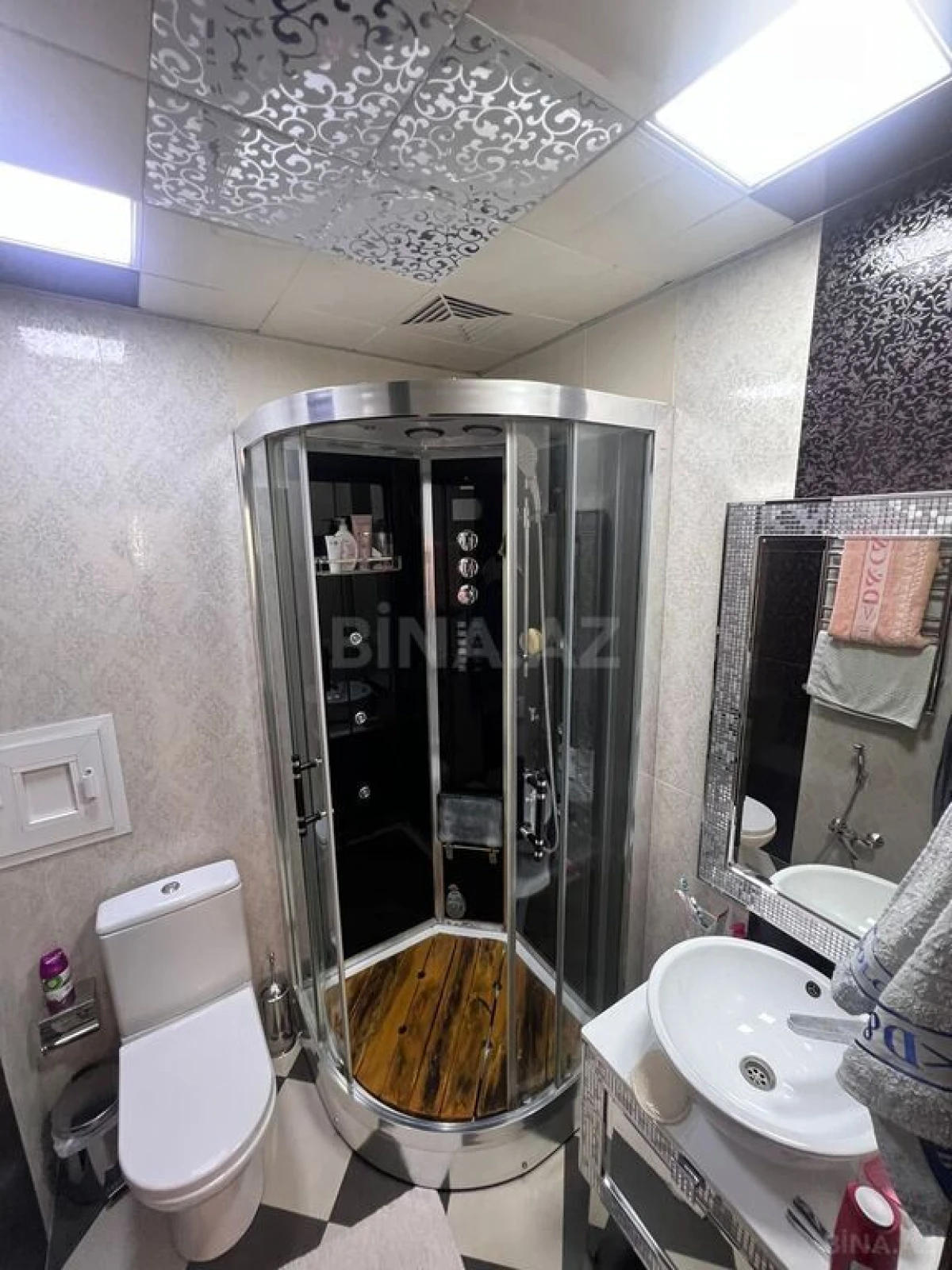 Satılır 4 otaqlı mənzil 192 m²