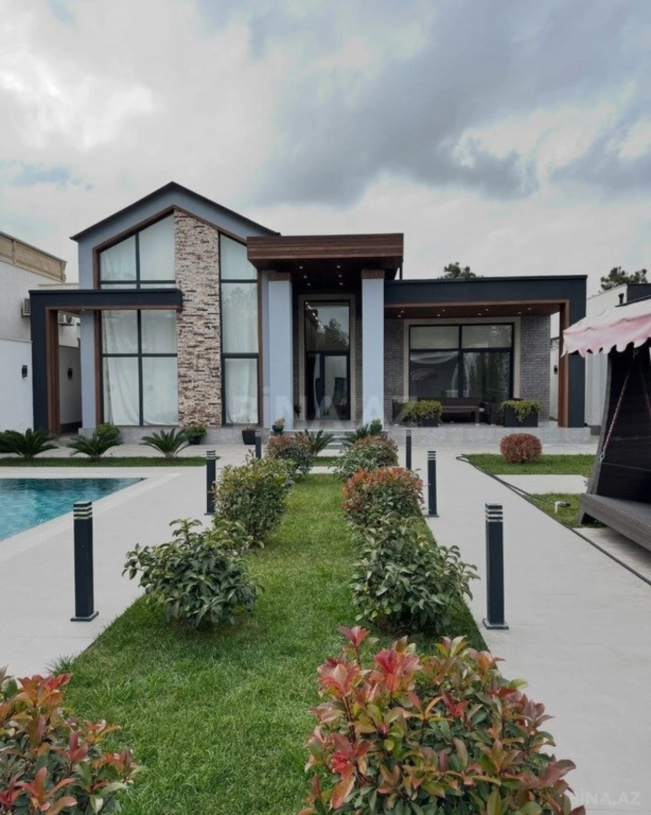 Kirayə verilir 5 otaqlı həyət evi 300 m²