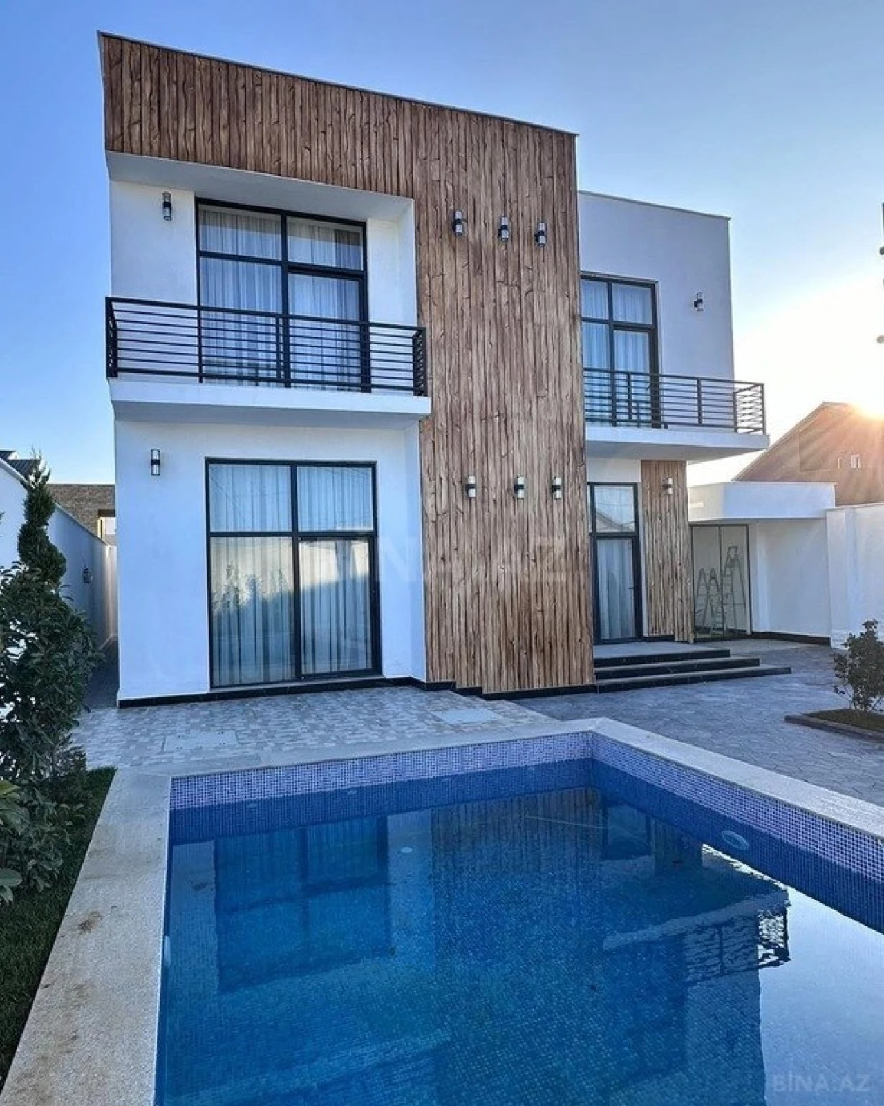 Kirayə verilir 6 otaqlı həyət evi 400 m²