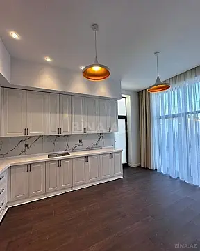 Kirayə verilir 6 otaqlı həyət evi 400 m²