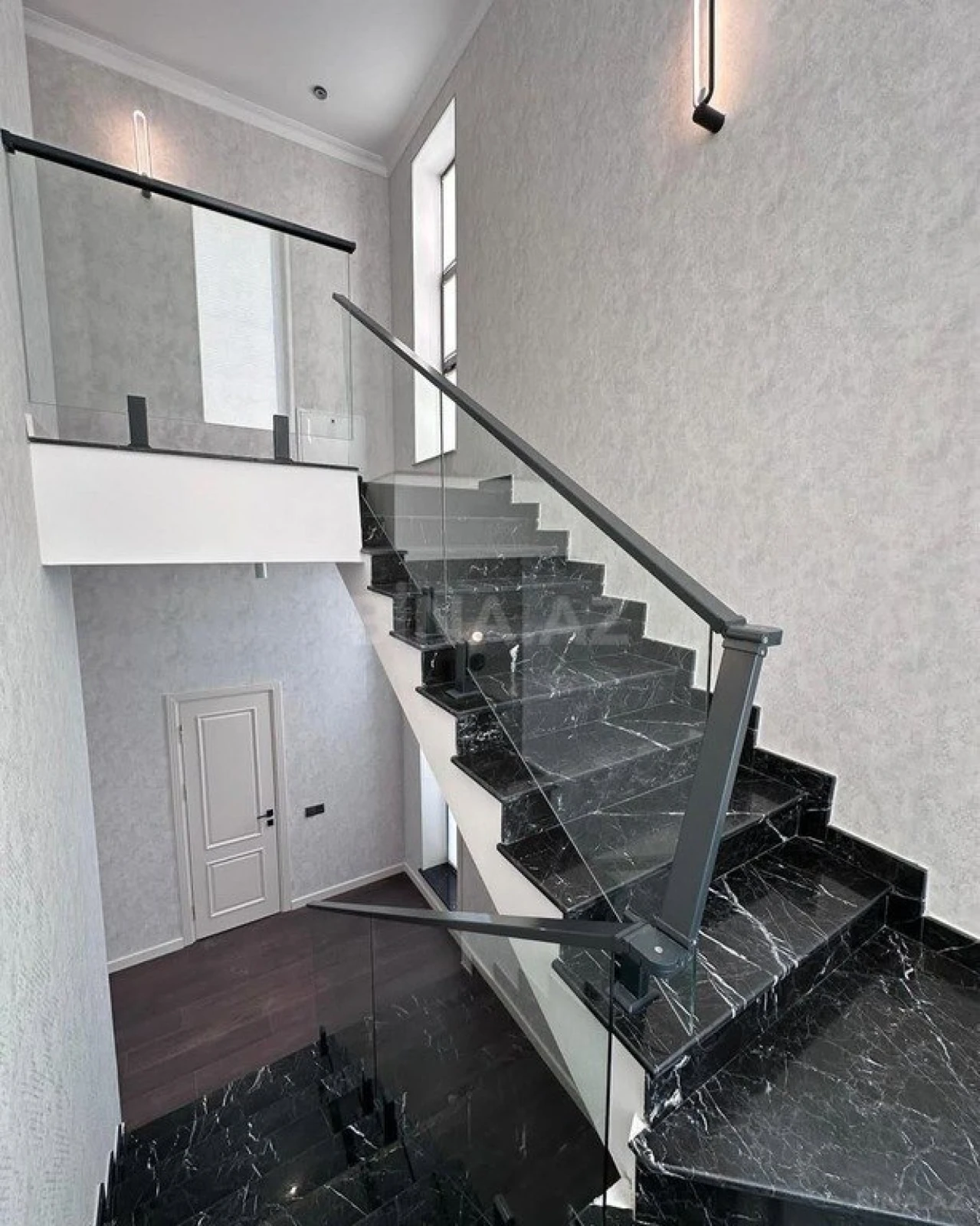 Kirayə verilir 6 otaqlı həyət evi 400 m²