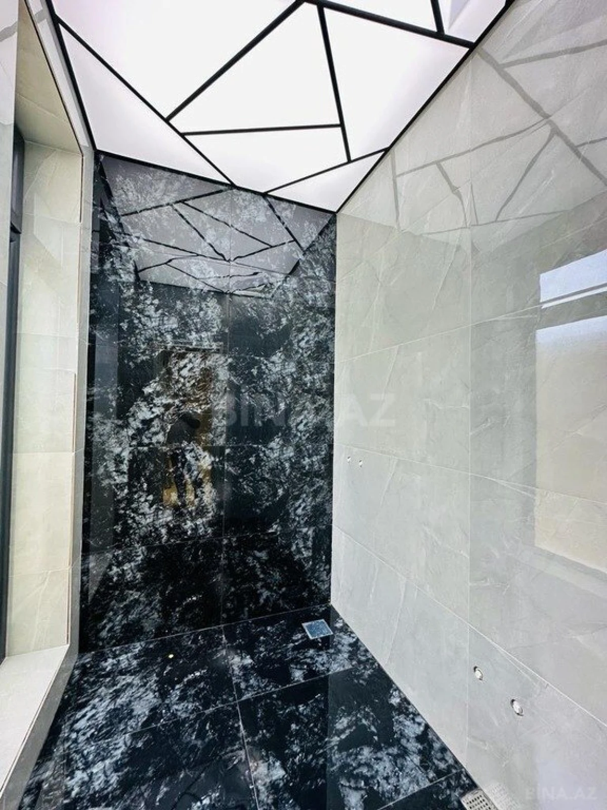 Kirayə verilir 4 otaqlı həyət evi 280 m²