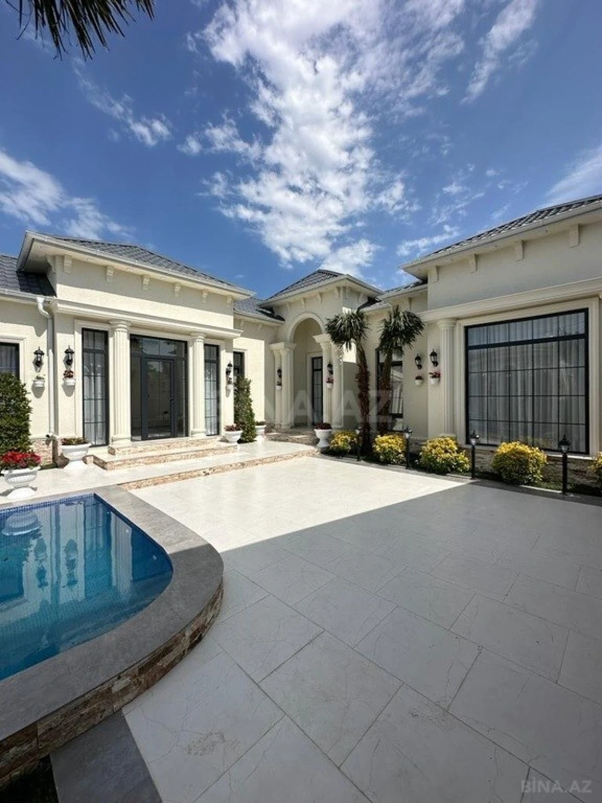 Kirayə verilir 4 otaqlı həyət evi 280 m²