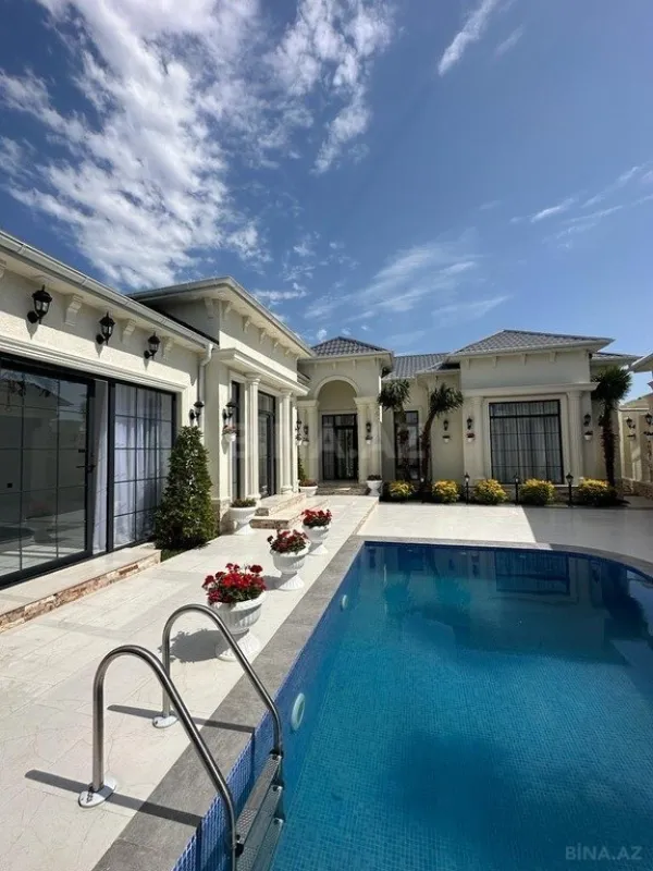 Kirayə verilir 4 otaqlı həyət evi 280 m²