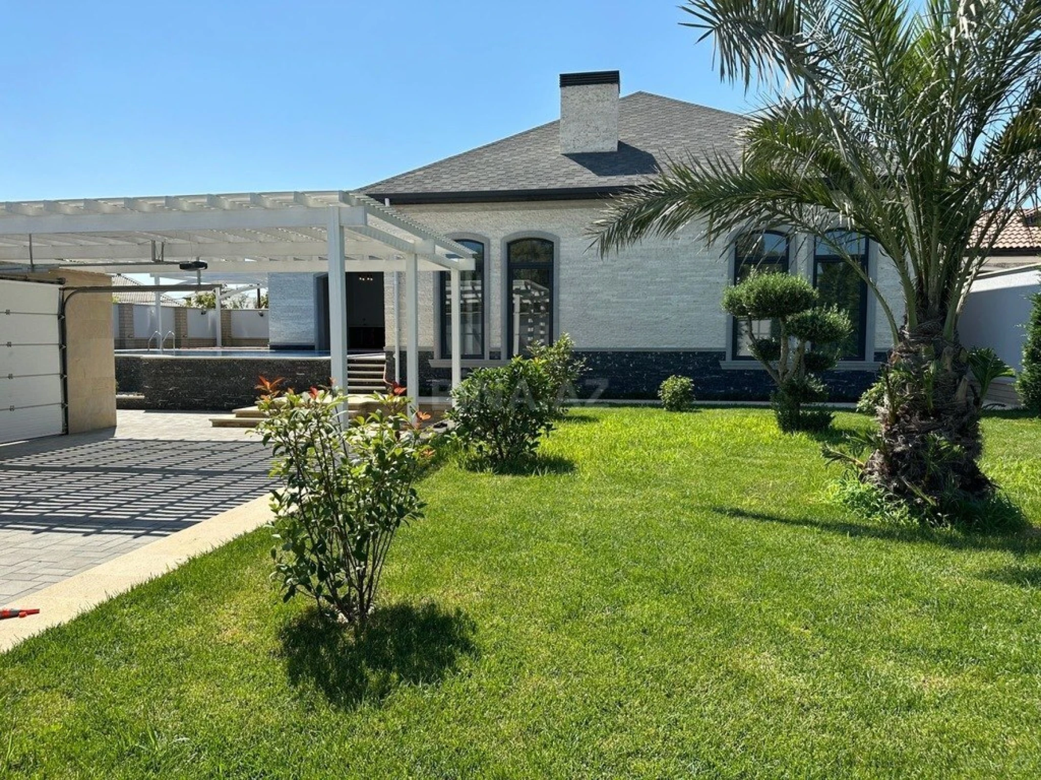 Kirayə verilir 4 otaqlı həyət evi 260 m²