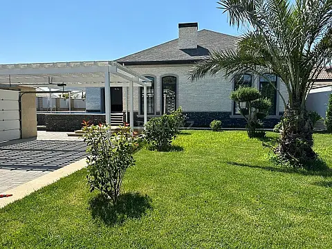 Kirayə verilir 4 otaqlı həyət evi 260 m²