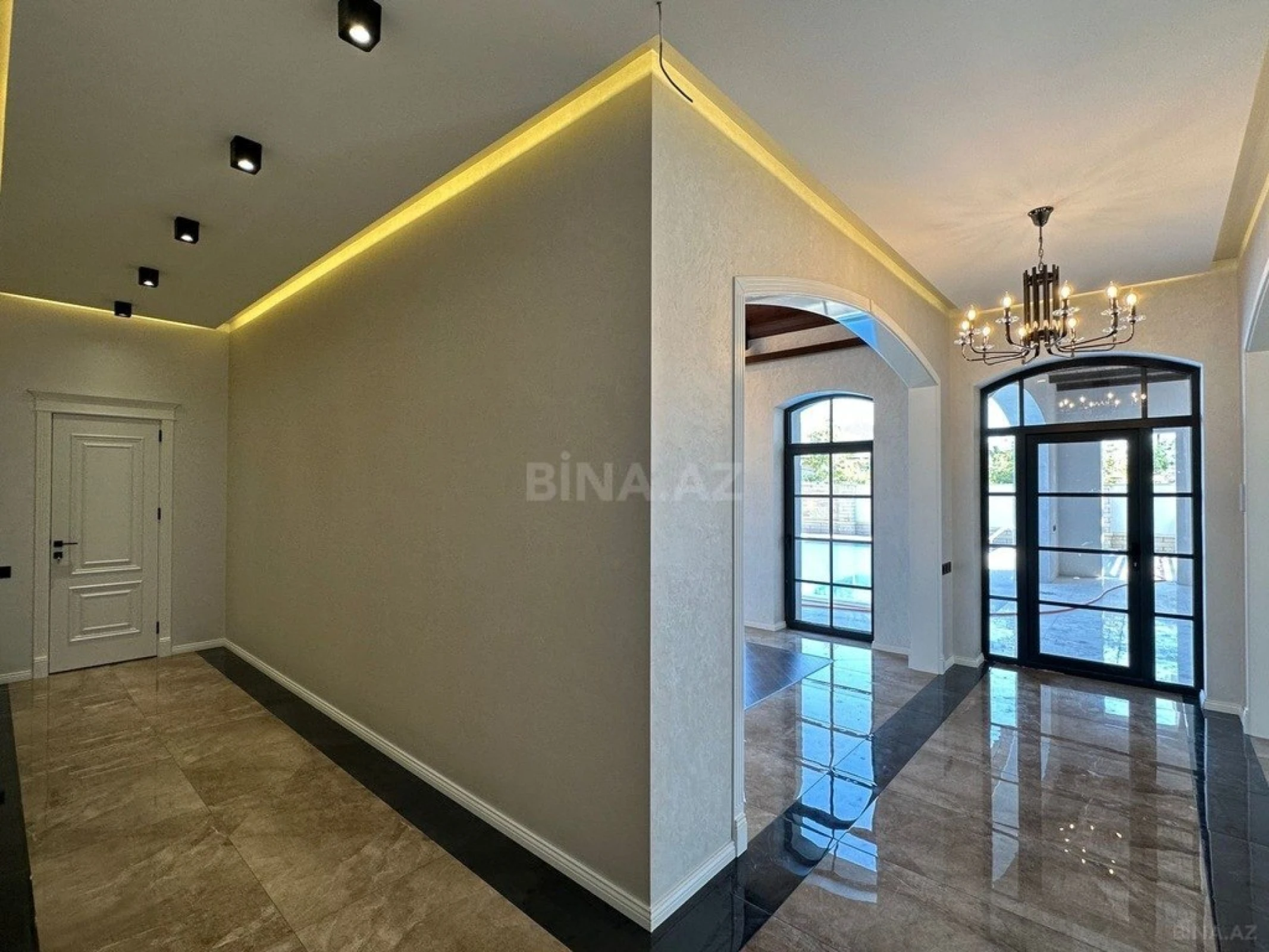 Kirayə verilir 4 otaqlı həyət evi 260 m²