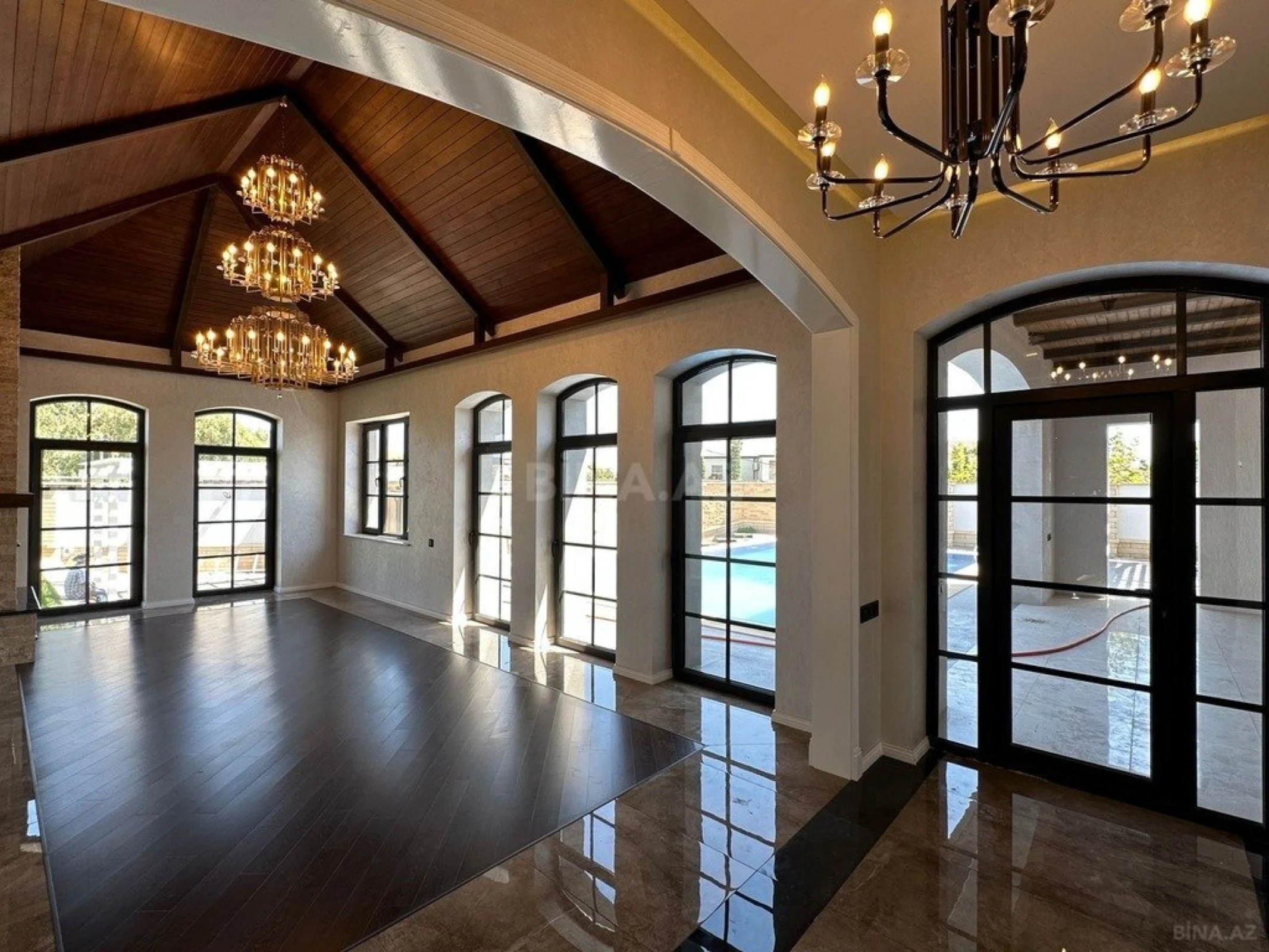 Kirayə verilir 4 otaqlı həyət evi 260 m²