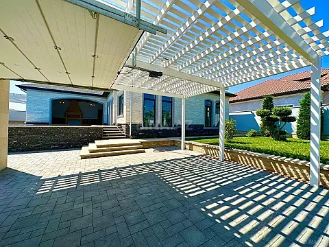 Kirayə verilir 4 otaqlı həyət evi 260 m²