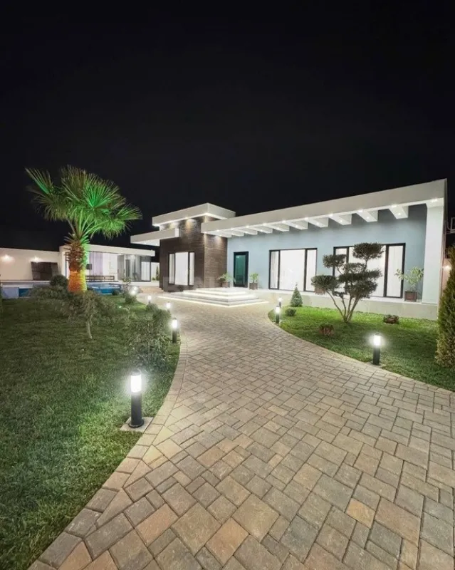 Kirayə verilir 5 otaqlı həyət evi 358 m²