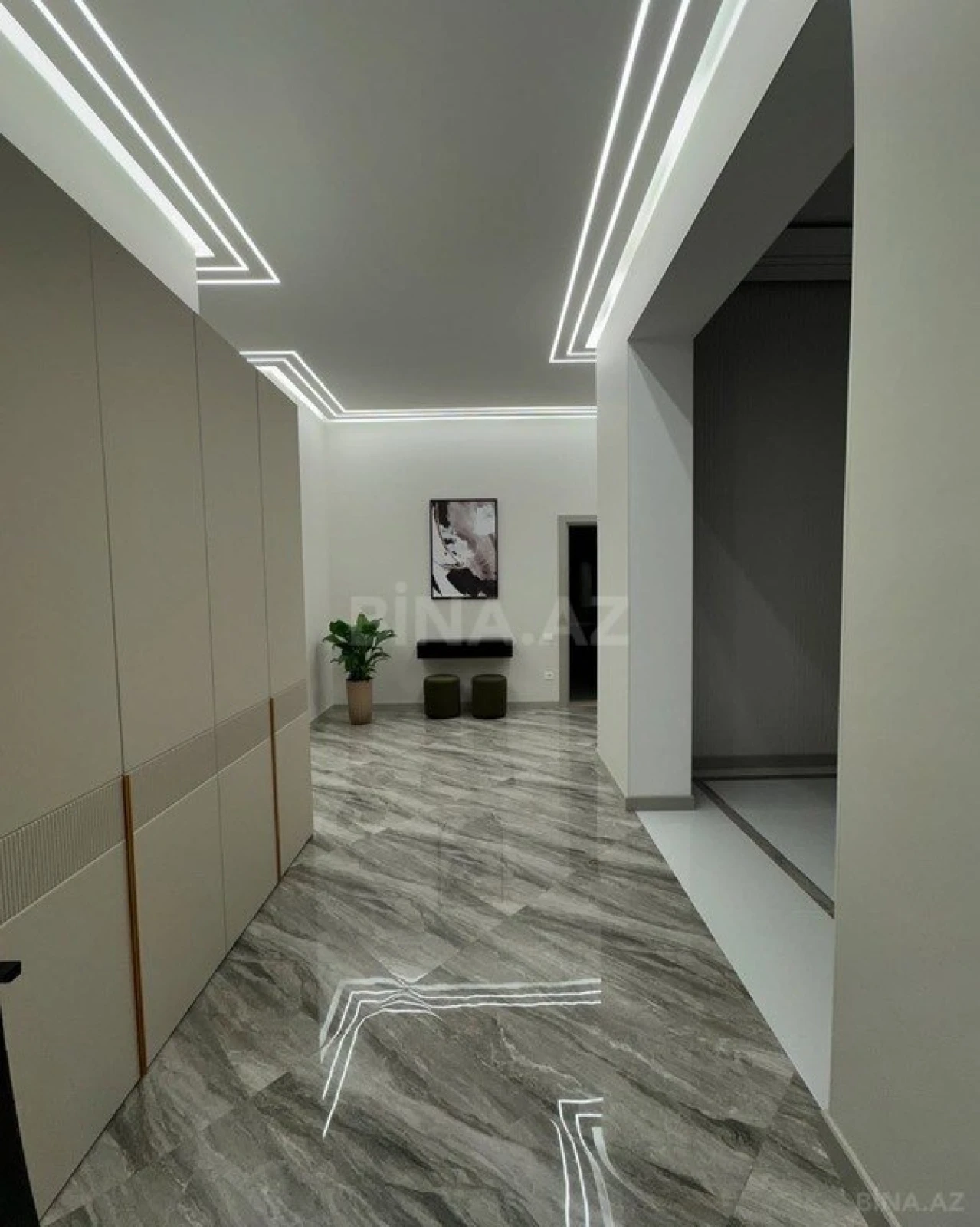 Kirayə verilir 5 otaqlı həyət evi 358 m²