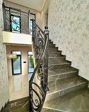 Kirayə verilir 6 otaqlı həyət evi 400 m²