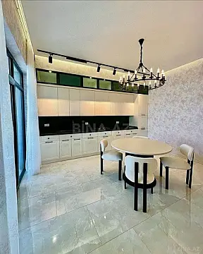 Kirayə verilir 6 otaqlı həyət evi 400 m²