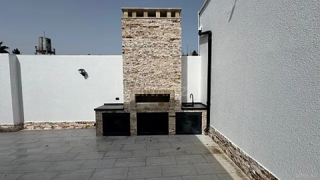 Satılır 5 otaqlı həyət evi 260 m²