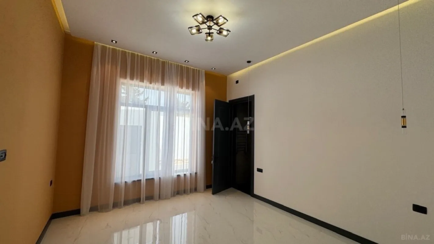 Satılır 5 otaqlı həyət evi 260 m²