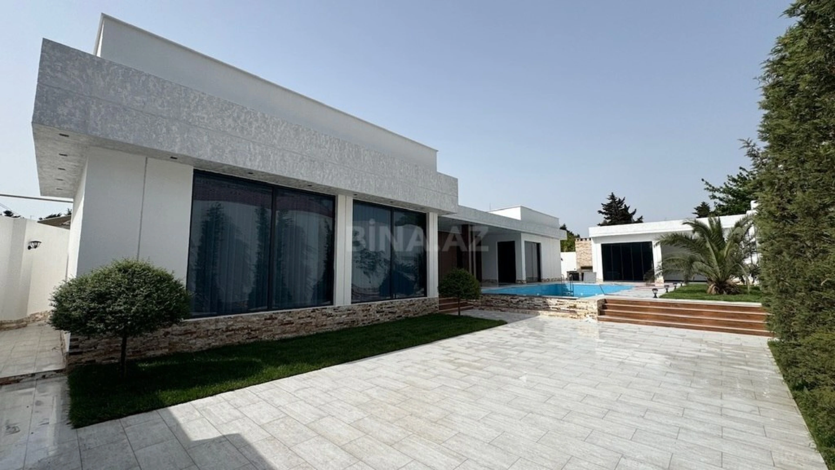 Satılır 5 otaqlı həyət evi 260 m²