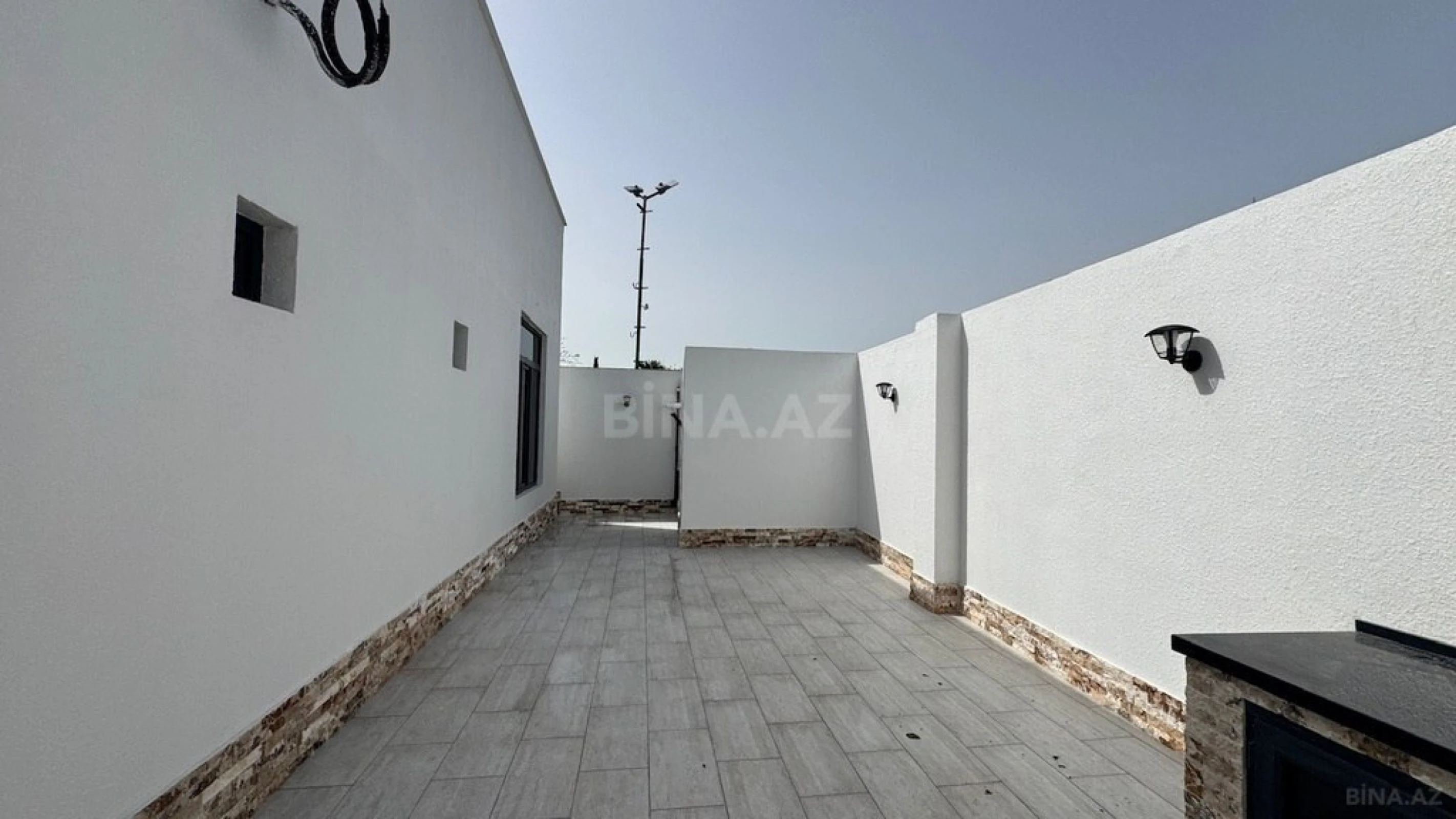 Satılır 5 otaqlı həyət evi 260 m²