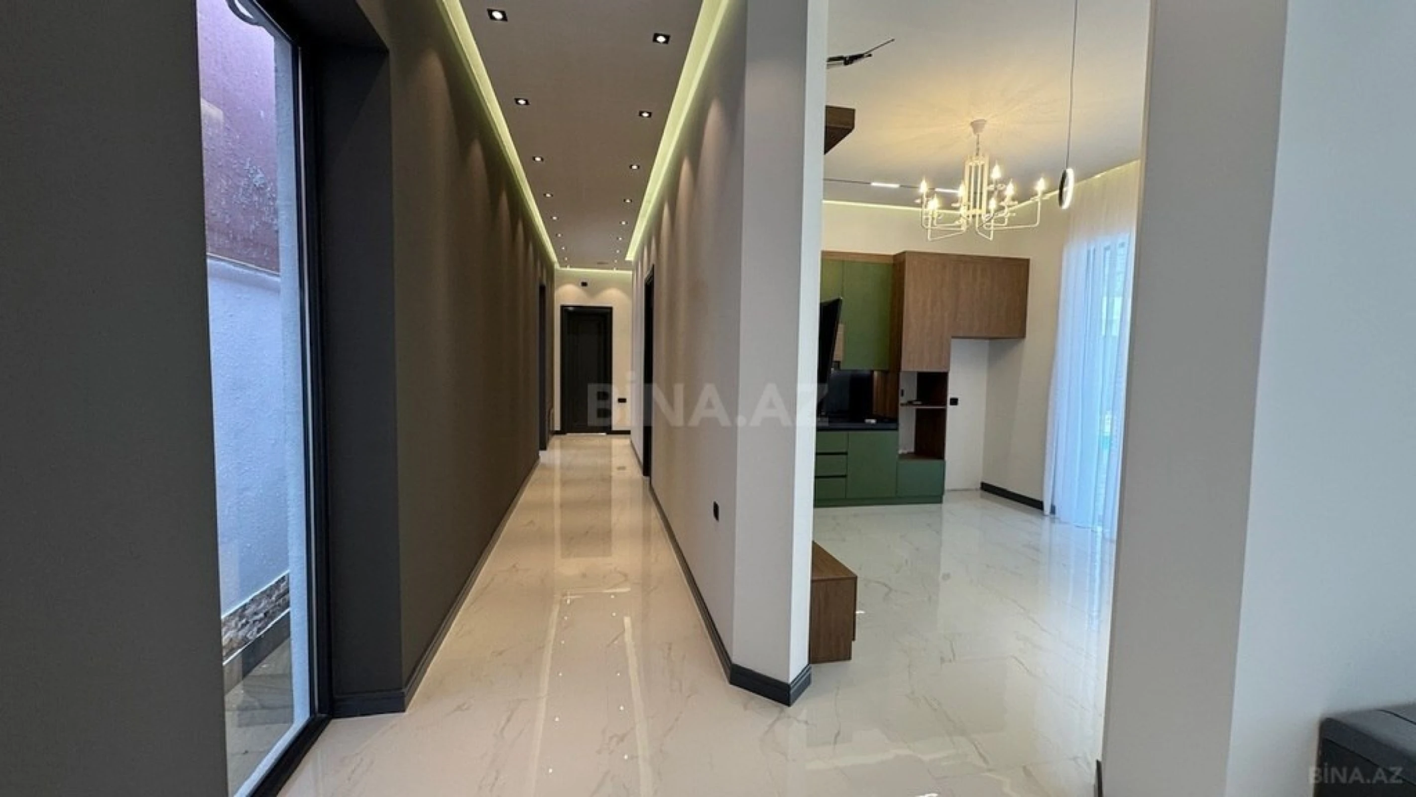 Satılır 5 otaqlı həyət evi 260 m²