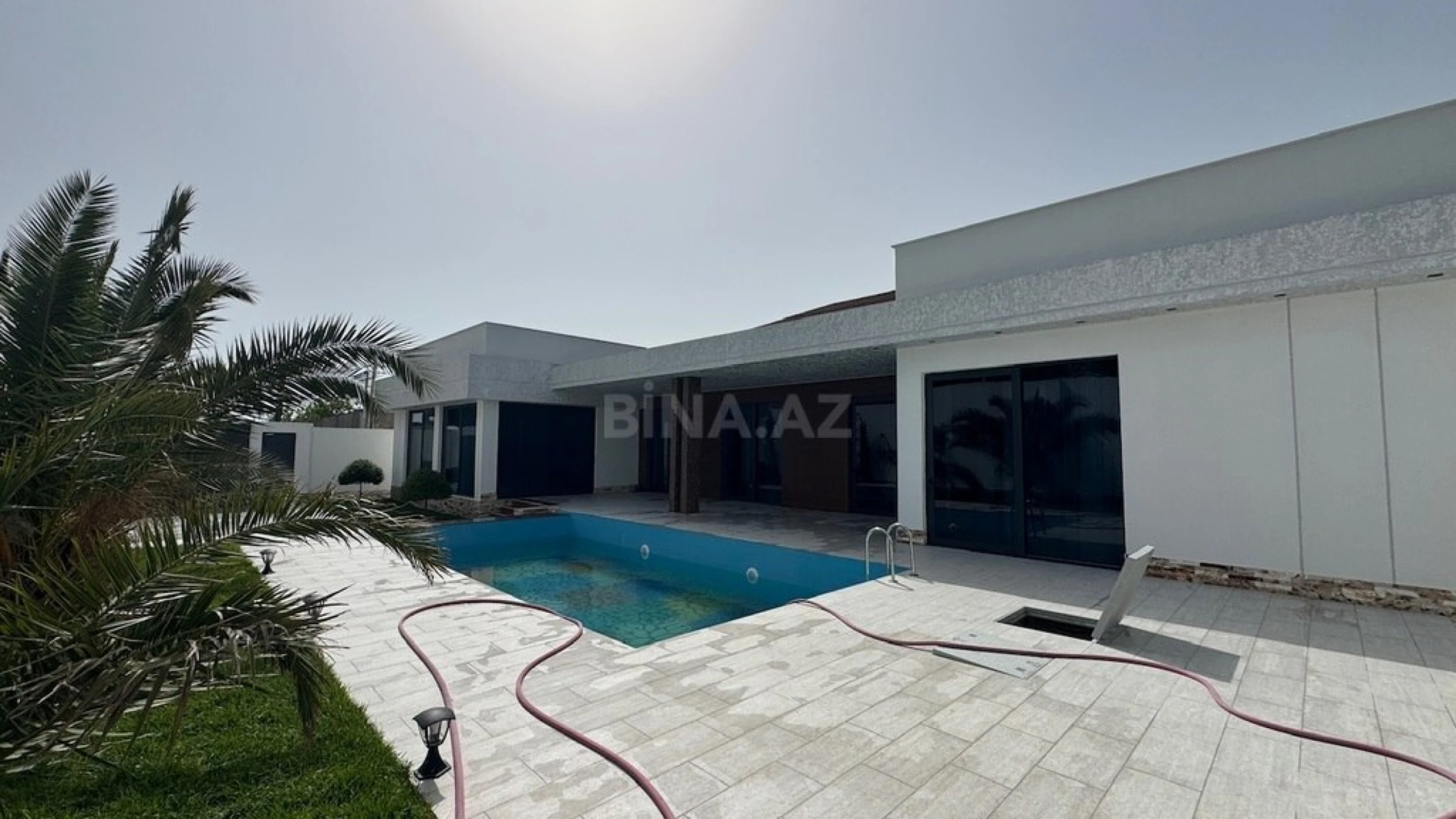 Satılır 5 otaqlı həyət evi 260 m²