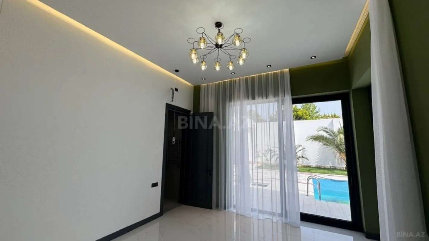 Satılır 5 otaqlı həyət evi 260 m²