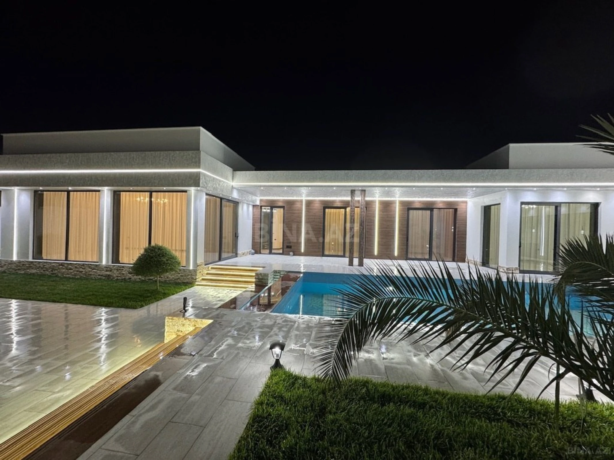 Satılır 5 otaqlı həyət evi 260 m²