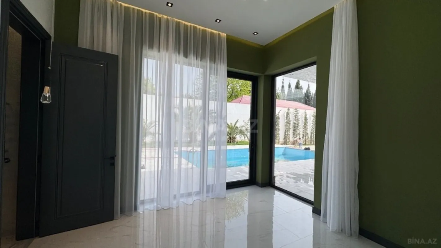 Satılır 5 otaqlı həyət evi 260 m²