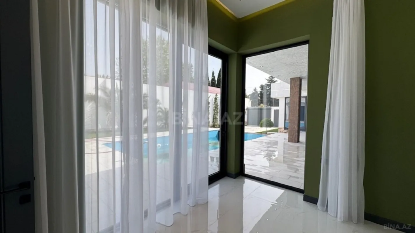 Satılır 5 otaqlı həyət evi 260 m²