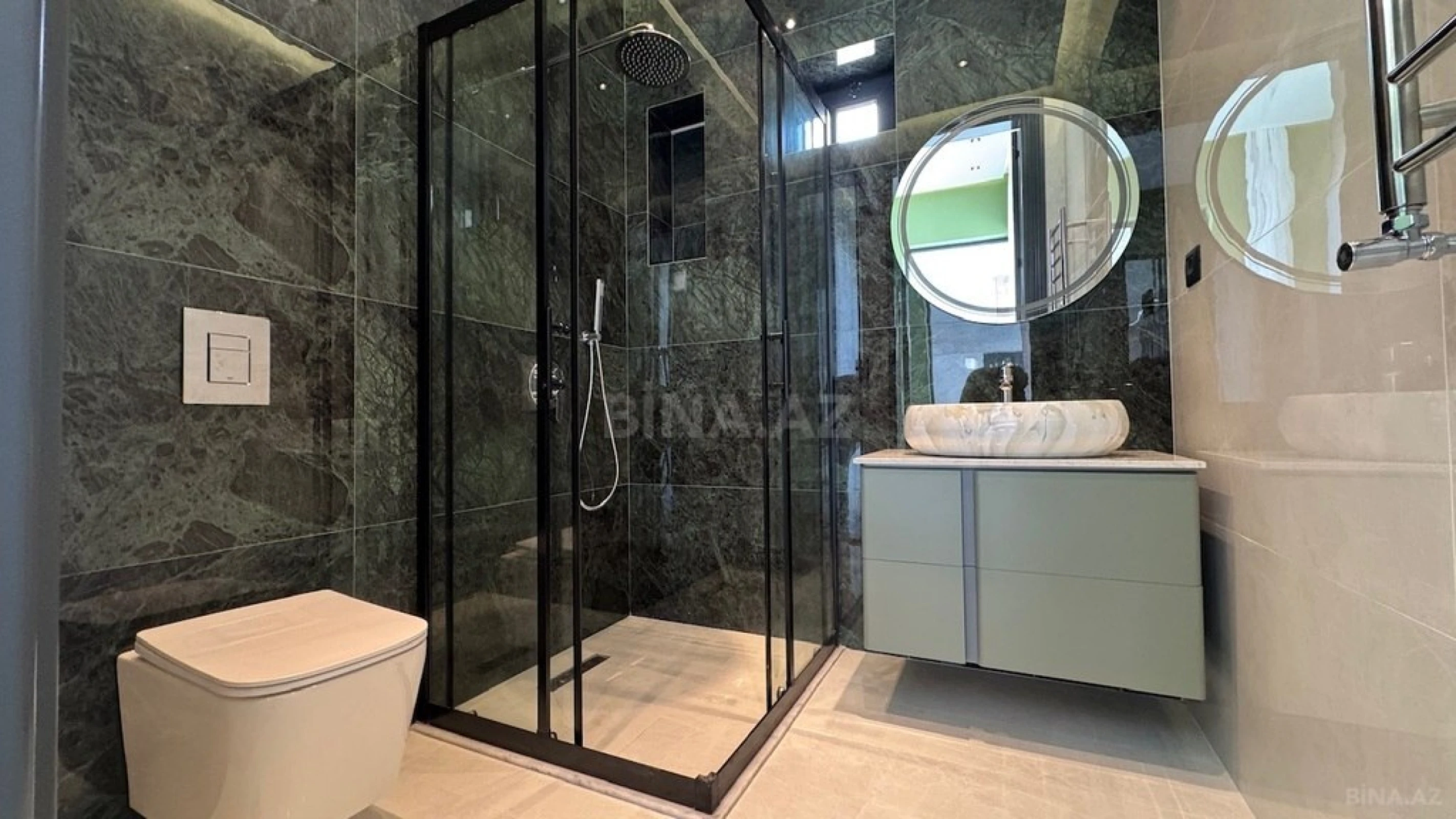 Satılır 5 otaqlı həyət evi 260 m²