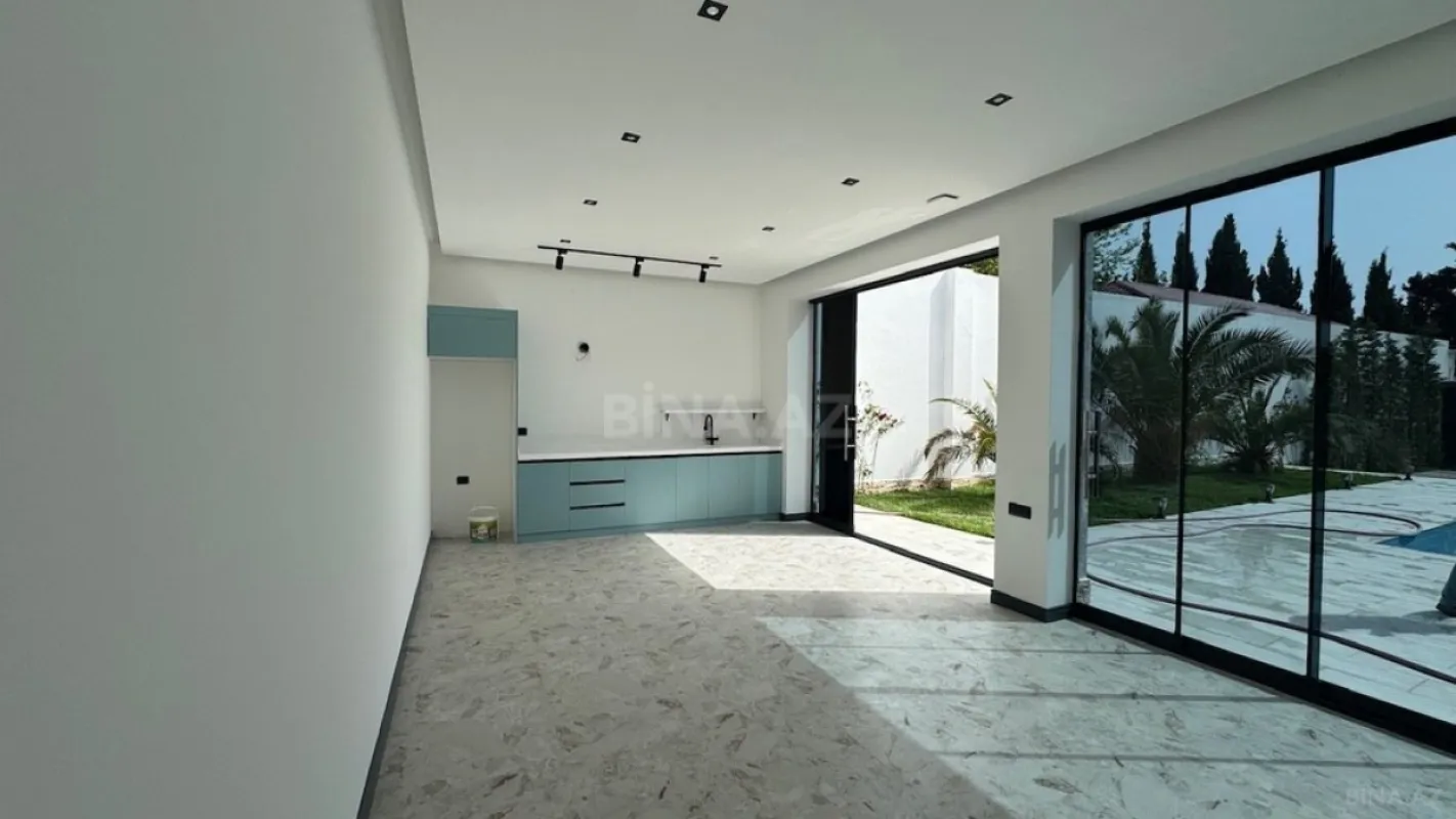 Satılır 5 otaqlı həyət evi 260 m²