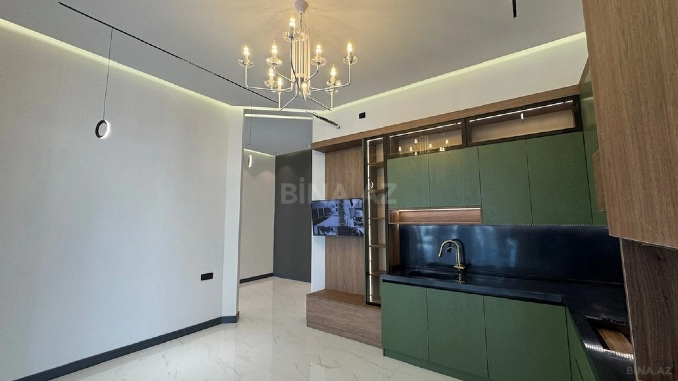 Satılır 5 otaqlı həyət evi 260 m²