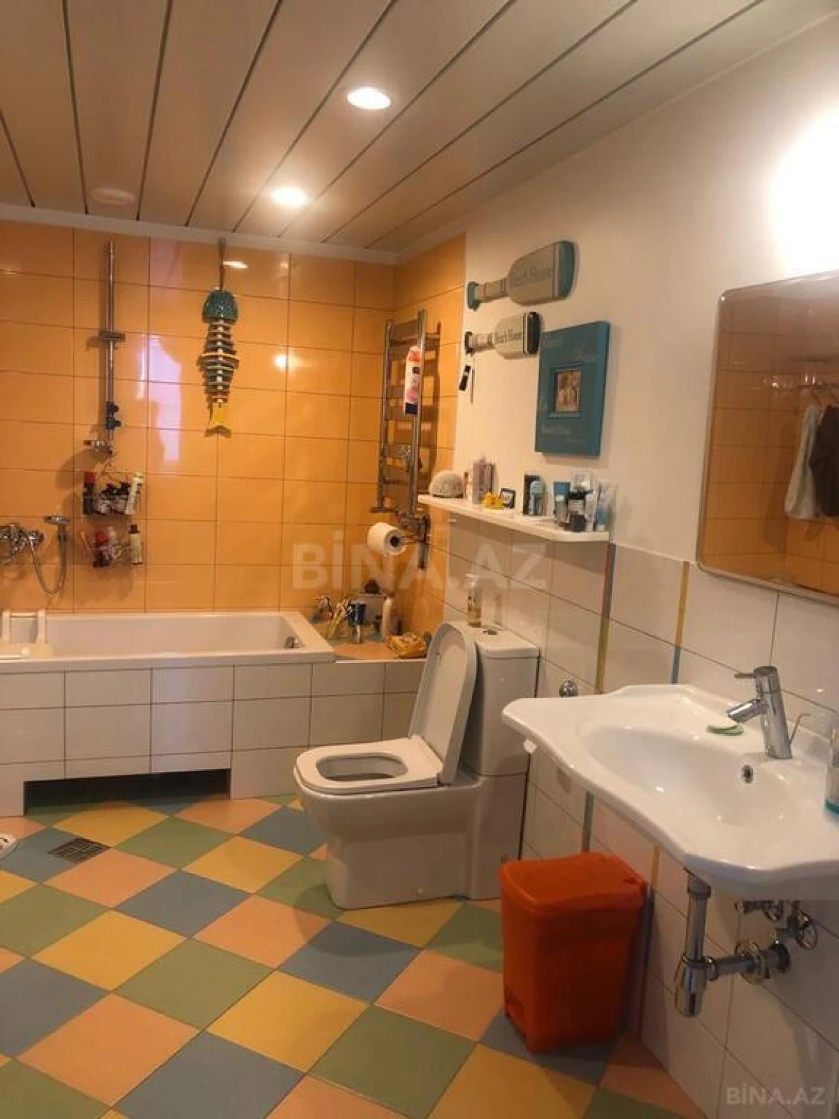 Satılır 7 otaqlı həyət evi 425 m²
